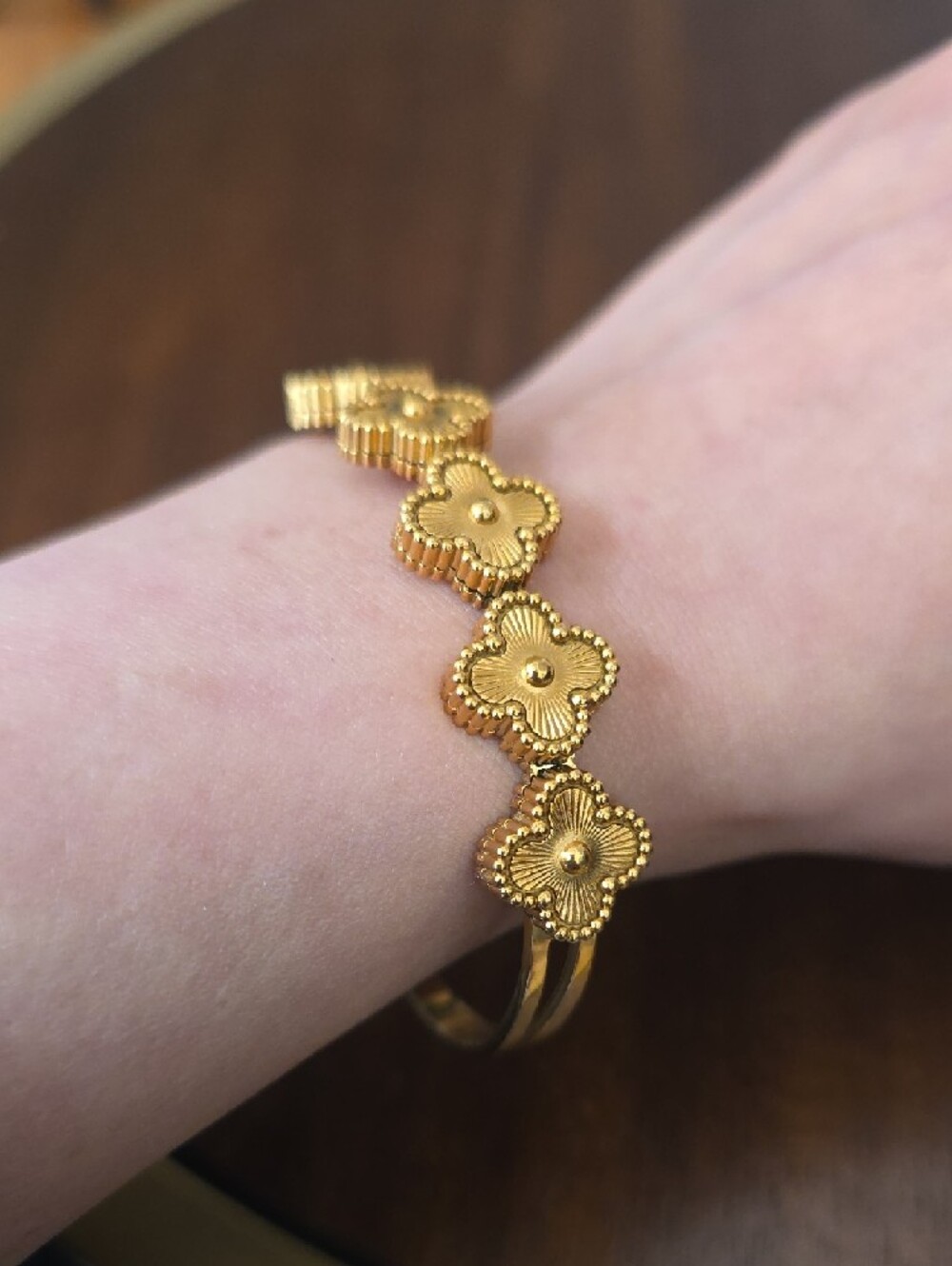 NEW Dubai Gold Plated Clover Floral Bangle Bracelet Designer Style - Picture 4 of 7